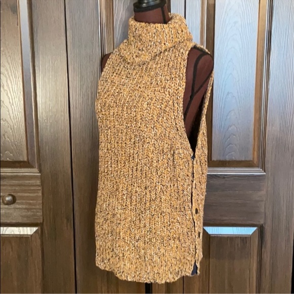 Valentina Vest - Picture 8 of 9